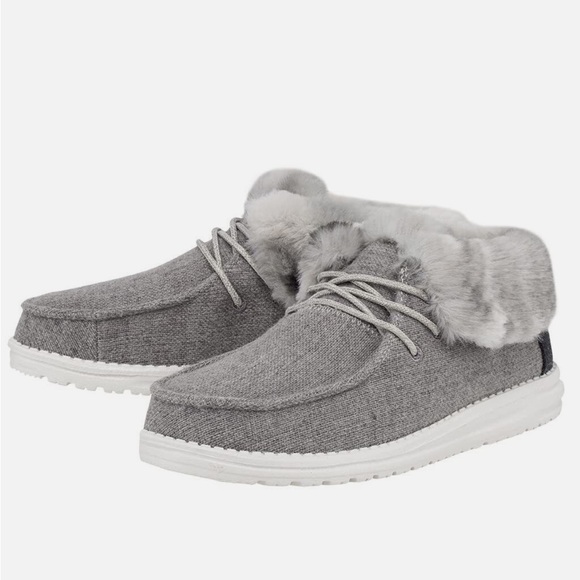 Hey Dude Ladies Britt Sunset Smoke Casual Shoes • NIB •
 Size 6 - Picture 1 of 7